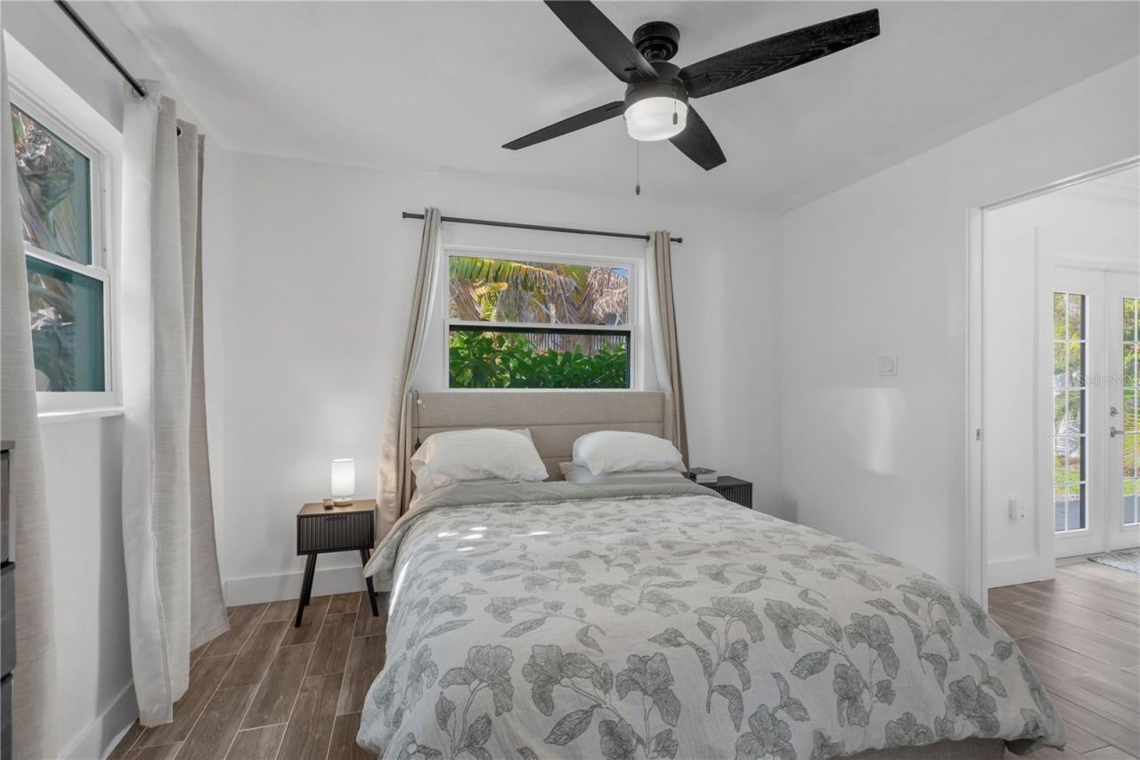 1867 Maryland Avenue Ne, Saint Petersburg, FL 33703 Photo