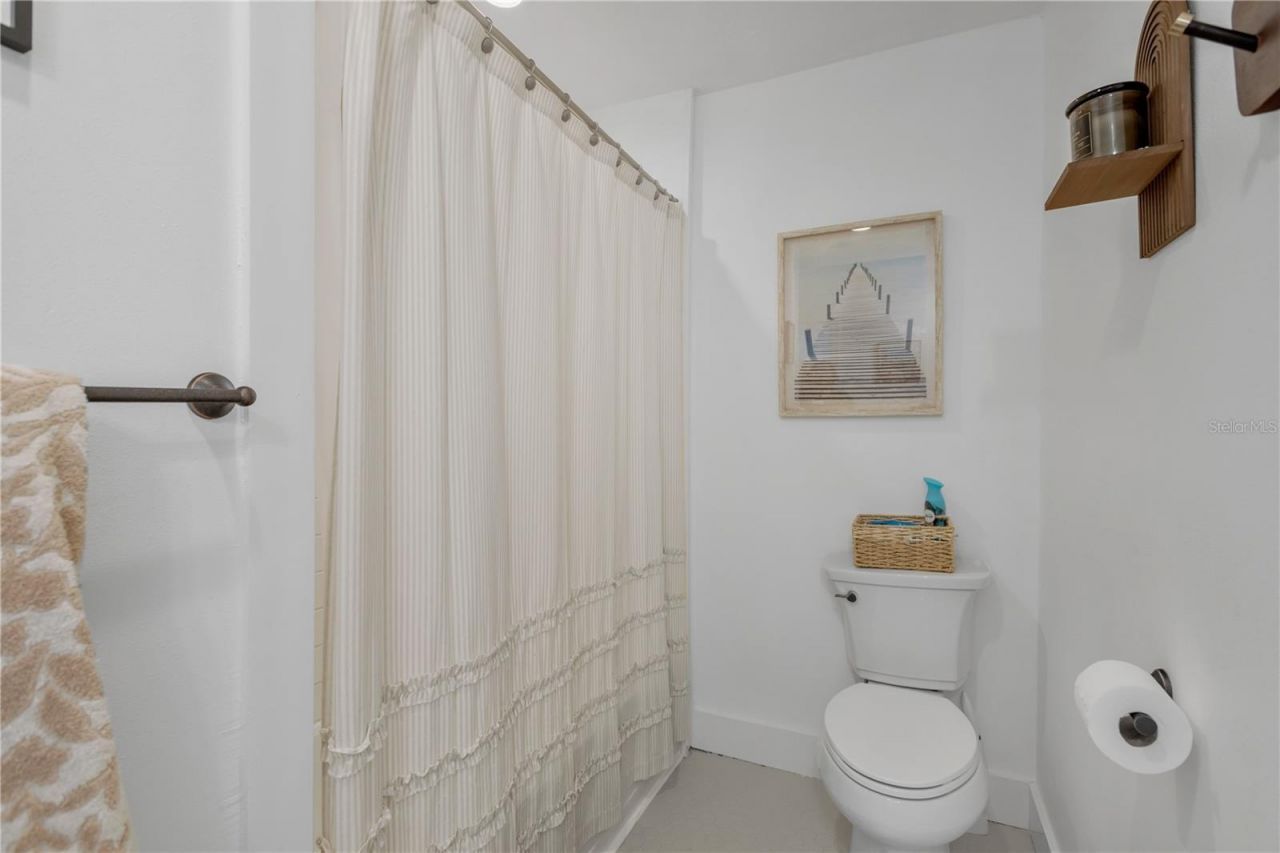 1867 Maryland Avenue Ne, Saint Petersburg, FL 33703 Photo