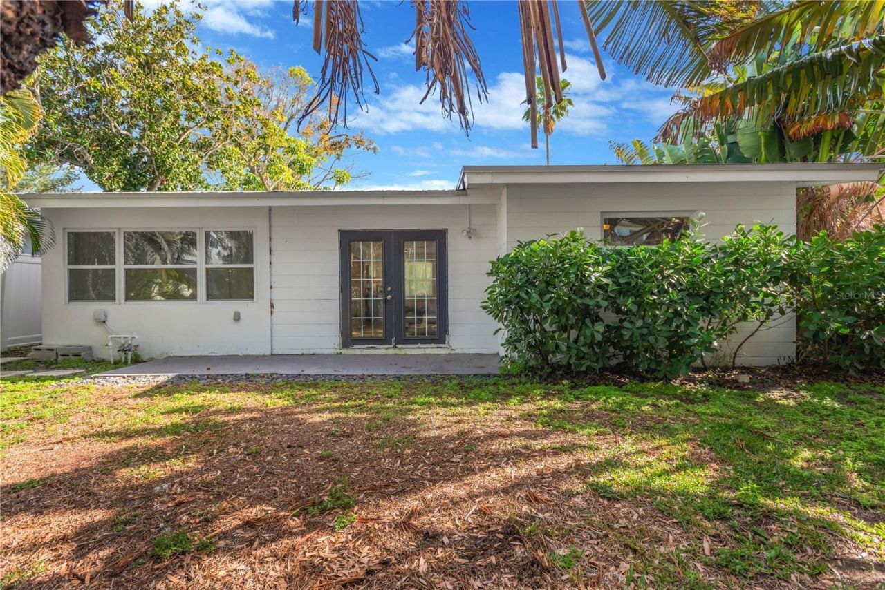 1867 Maryland Avenue Ne, Saint Petersburg, FL 33703 Photo