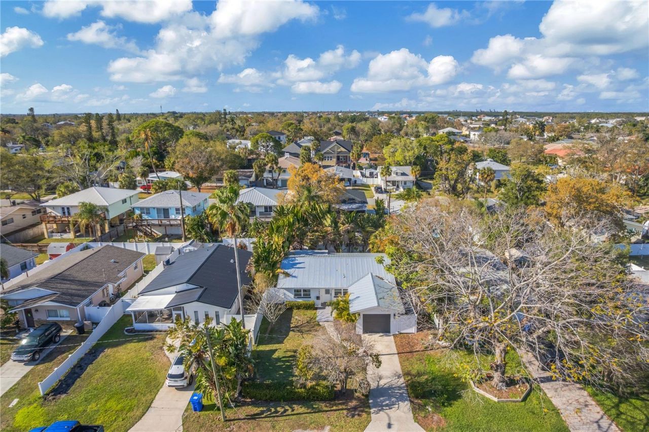 1867 Maryland Avenue Ne, Saint Petersburg, FL 33703 Photo