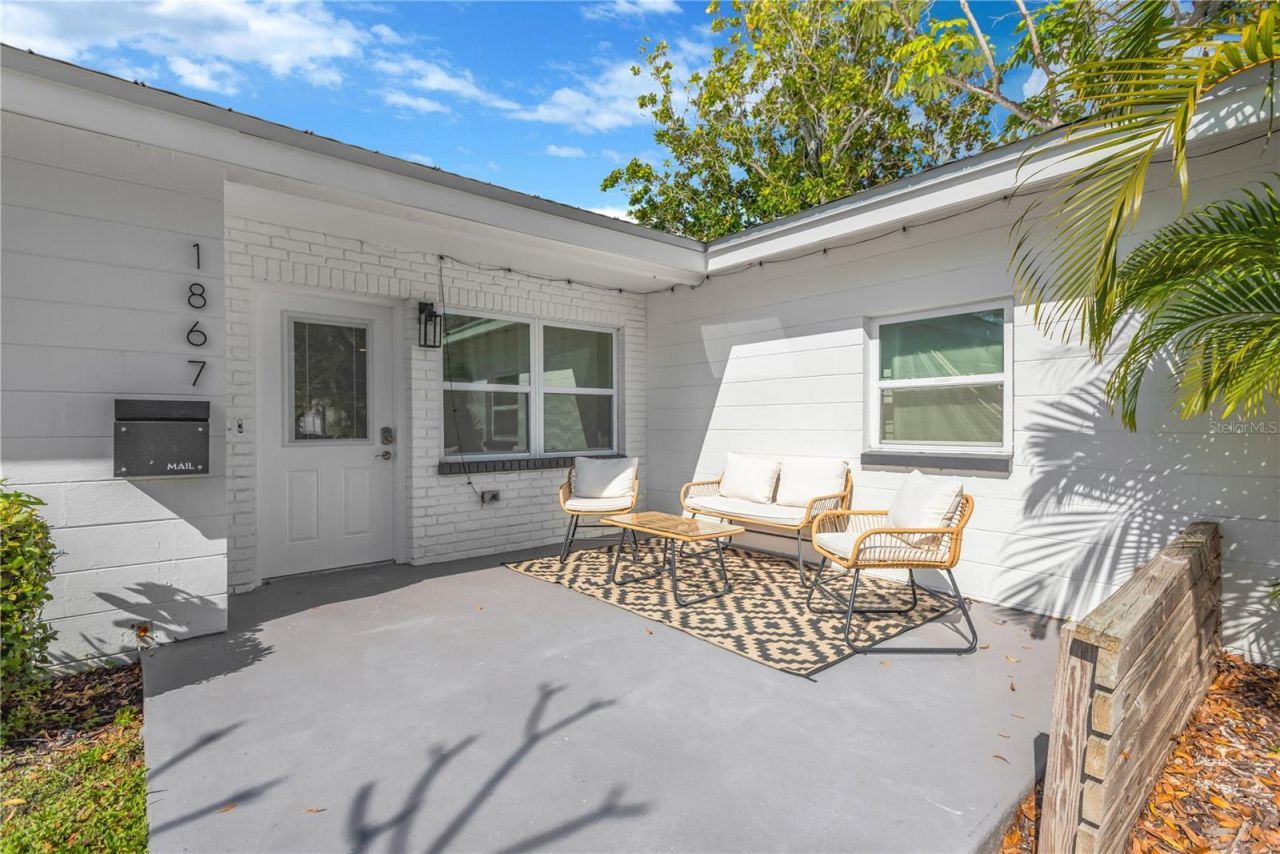 1867 Maryland Avenue Ne, Saint Petersburg, FL 33703 Photo