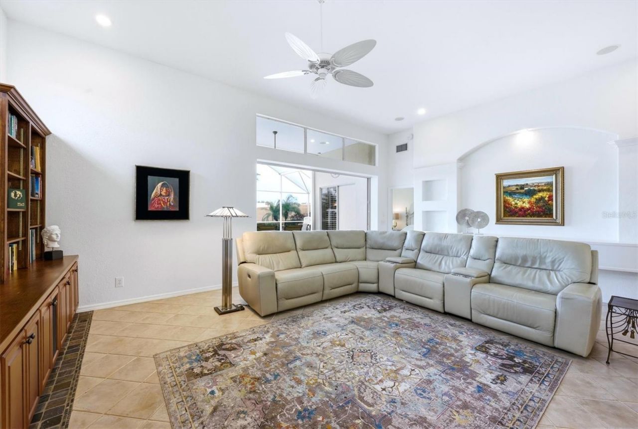 304 Bermuda Court, Unit 14, Venice, FL 34293 Photo