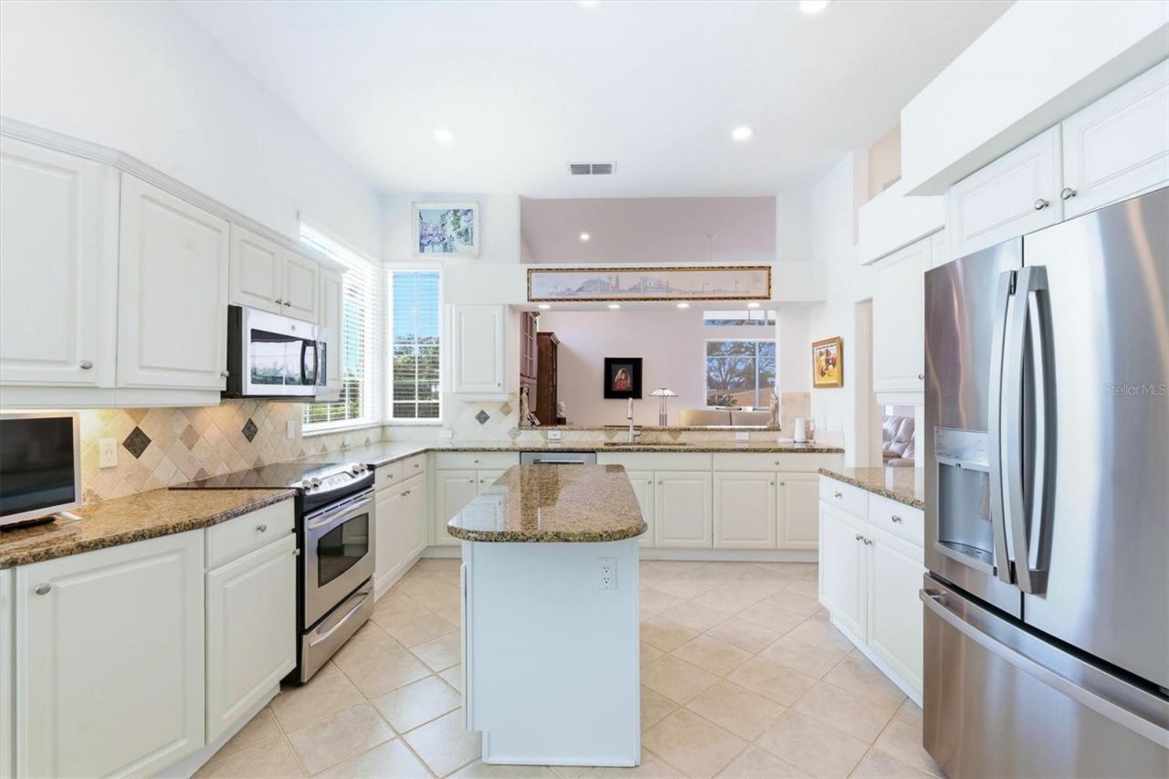 304 Bermuda Court, Unit 14, Venice, FL 34293 Photo