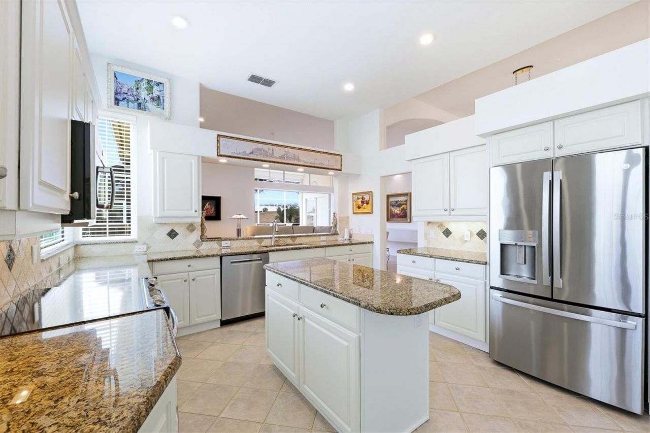 304 Bermuda Court, Unit 14, Venice, FL 34293 Photo