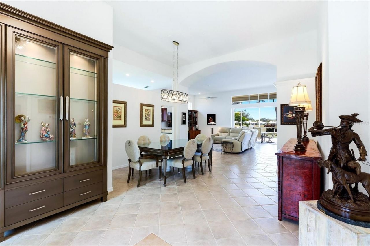 304 Bermuda Court, Unit 14, Venice, FL 34293 Photo