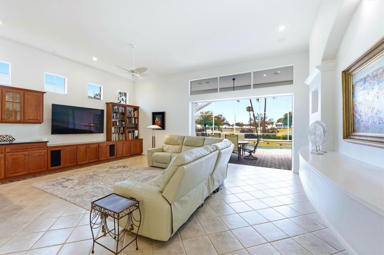 304 Bermuda Court, Unit 14, Venice, FL 34293 Photo