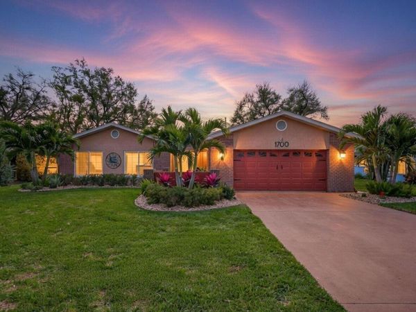 1700 GLEN LAKES BOULEVARD N, ST PETERSBURG, FL 33702