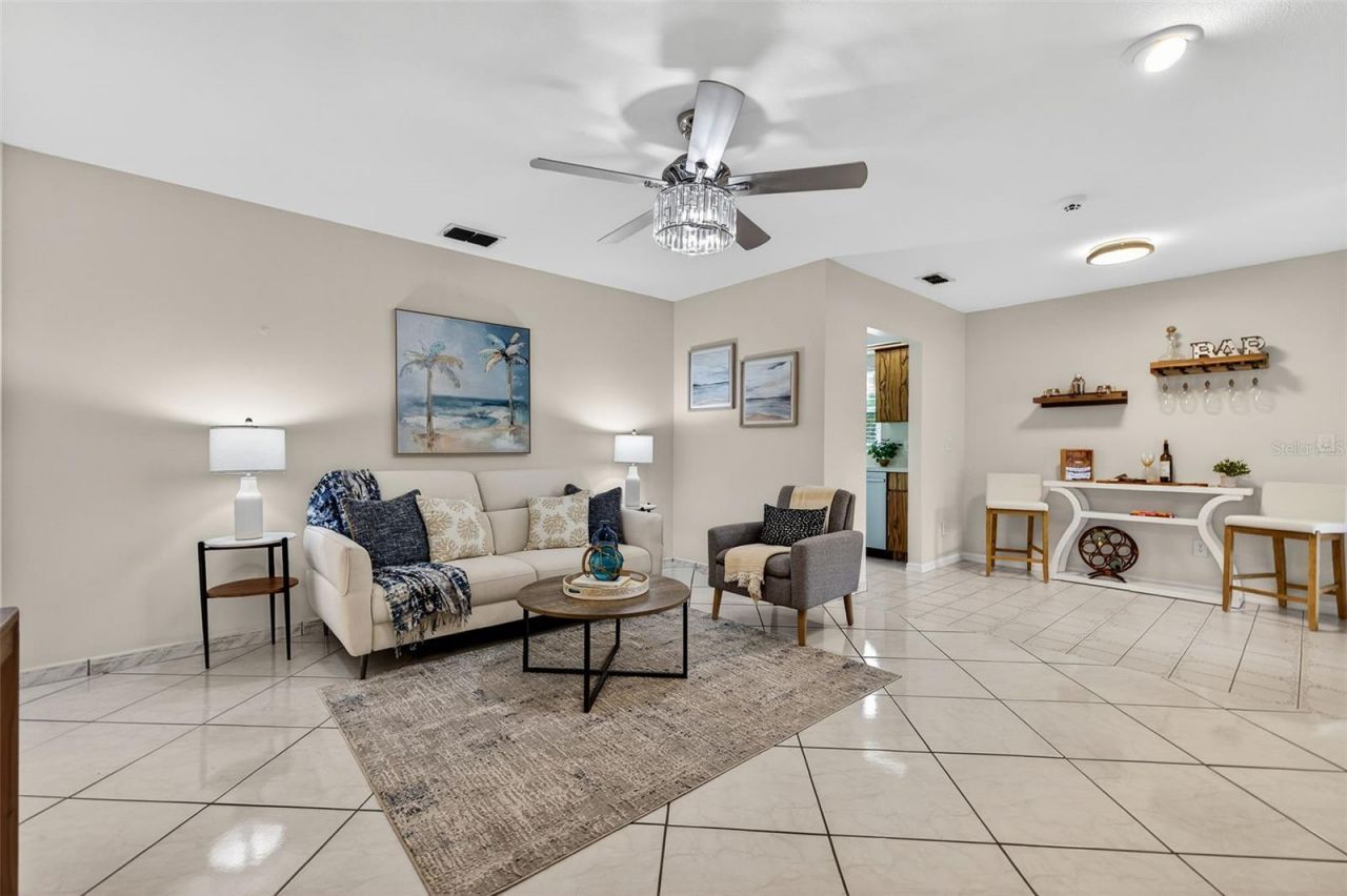 1700 Glen Lakes Boulevard N, Saint Petersburg, FL 33702 Photo