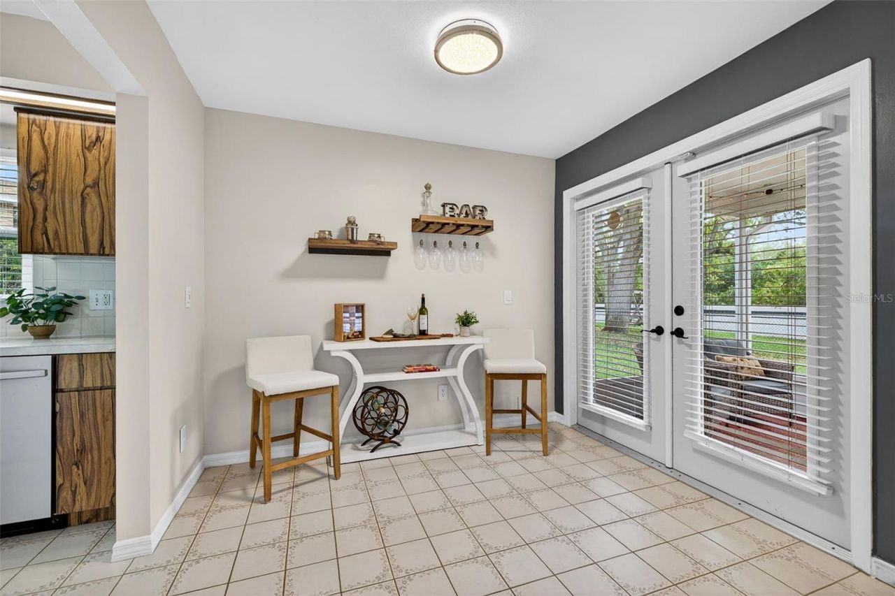 1700 Glen Lakes Boulevard N, Saint Petersburg, FL 33702 Photo