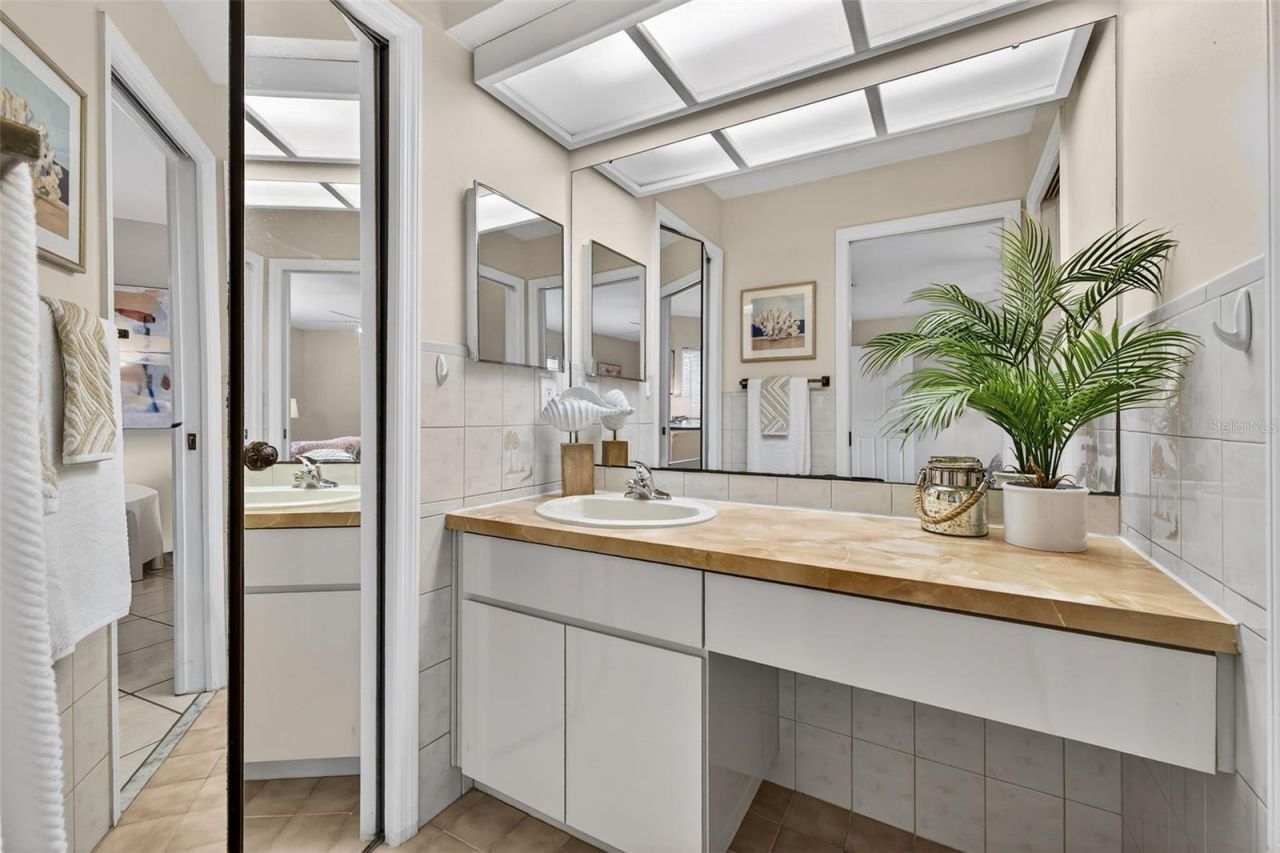 1700 Glen Lakes Boulevard N, Saint Petersburg, FL 33702 Photo