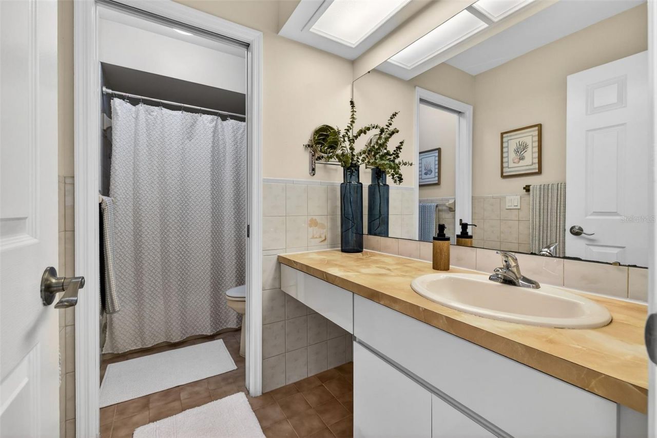 1700 Glen Lakes Boulevard N, Saint Petersburg, FL 33702 Photo