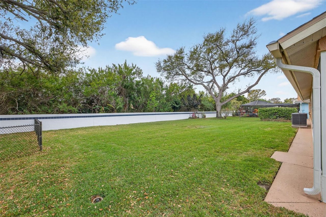 1700 Glen Lakes Boulevard N, Saint Petersburg, FL 33702 Photo