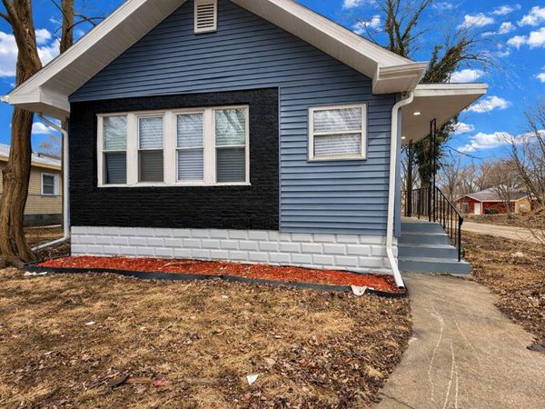 4200 Monroe Street , Gary, IN 46408