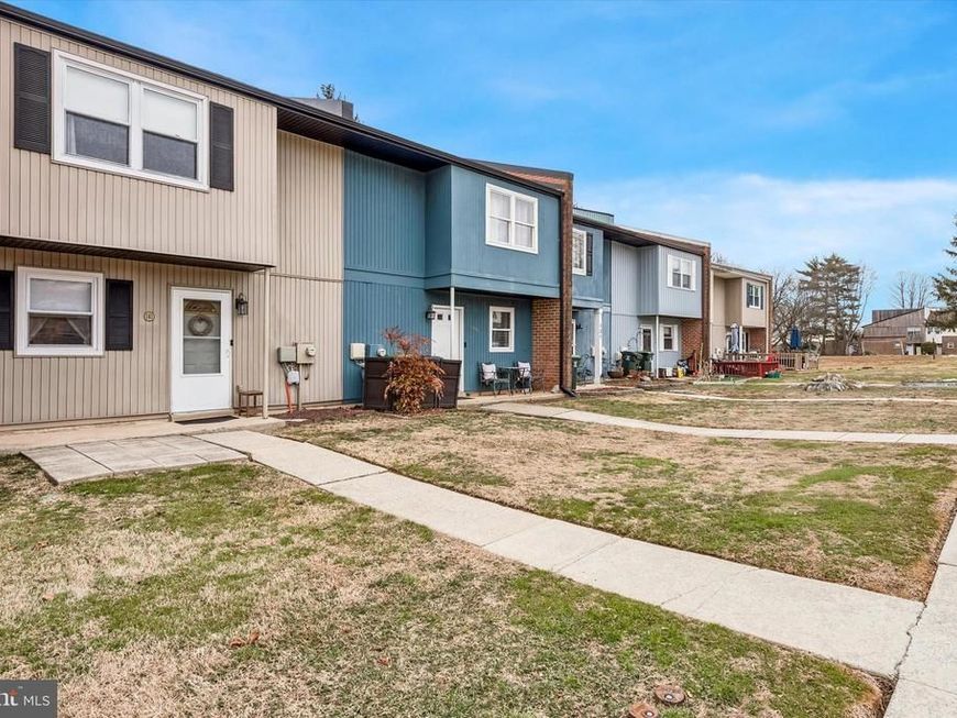 141 Ascot Court, Unit 26, Downingtown, PA 19335 Main Photo