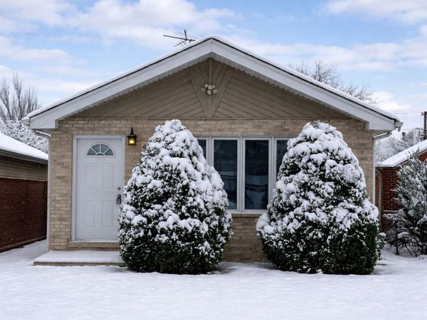 4805 S Latrobe Avenue , Chicago, IL 60638