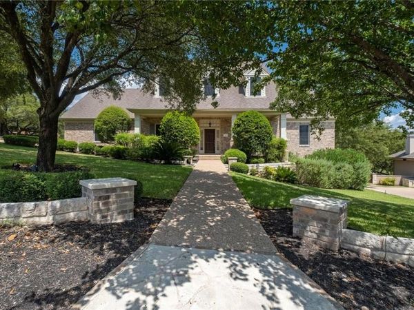 1733 Canonero DR , Austin, TX 78746