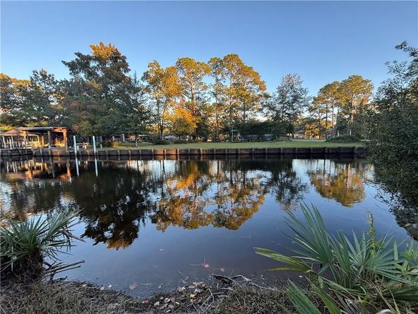 MURIEL Lane, Lacombe, LA 70445