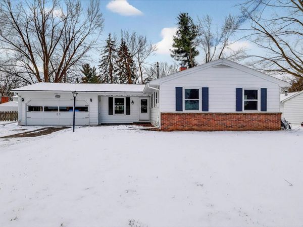 5699 Lamplighter Lane, Kalamazoo, MI 49009