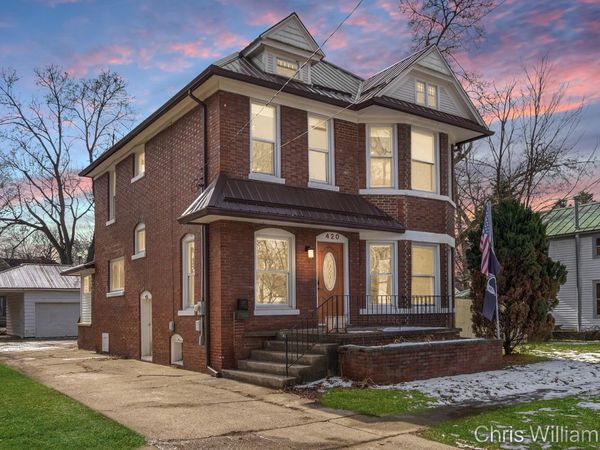 420 E Bond Street, Hastings, MI 49058