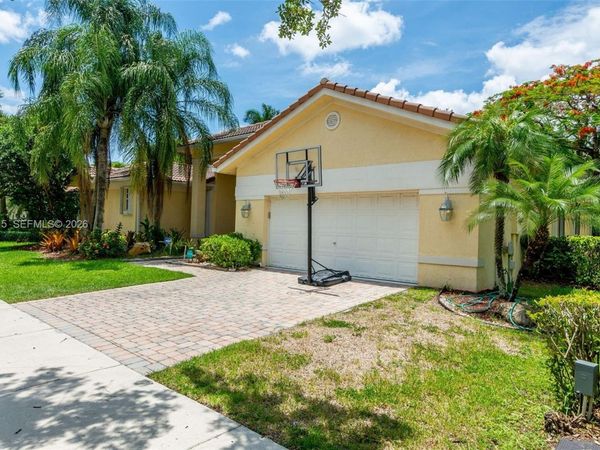 3967 Nighthawk Dr , Weston, FL 33331