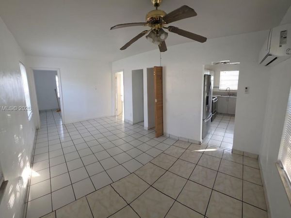 2990 NW 28th St, Miami, FL 33142