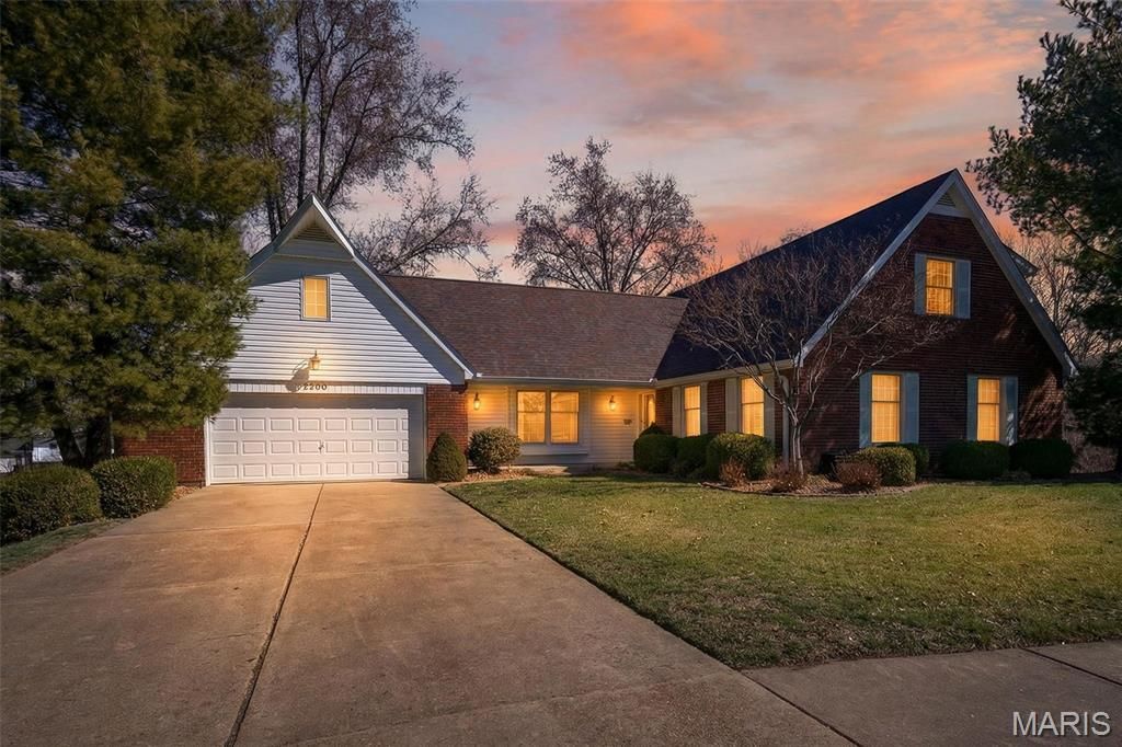 3300 Shrewsbury Lane , Saint Charles, MO 63301 Main Photo