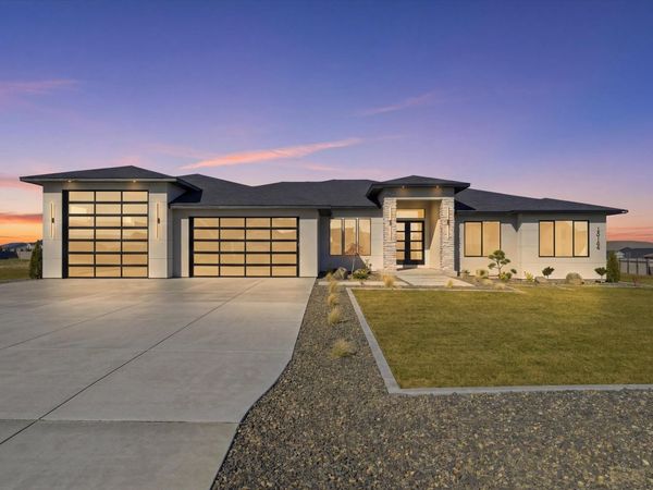 15164 Furlong Ln, Kennewick, WA 99338