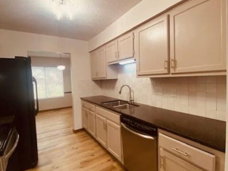 491 Durbin Road, Unit A, Columbus, OH 43213 Photo 4