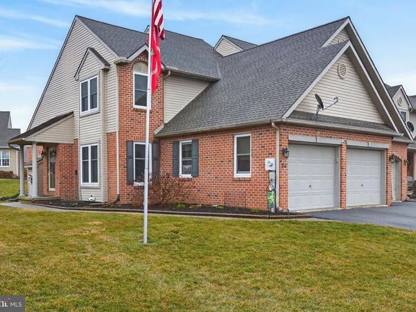 24 SPRING HILL LANE, MOUNTVILLE, PA 17554