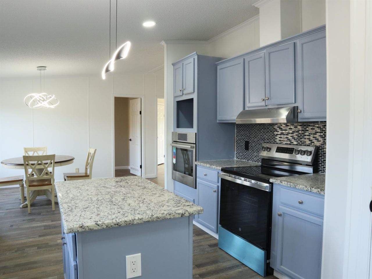 712 Libbys Ln. Photo 9