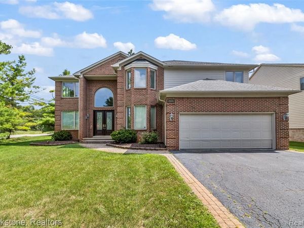 2115 ALDWIN Drive, West Bloomfield Twp, MI 48324