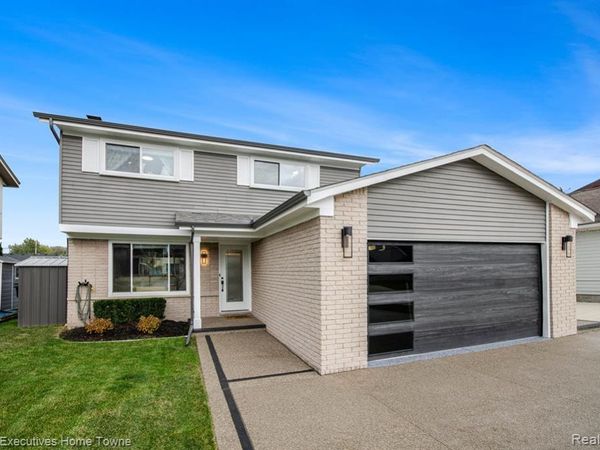 37762 Huron Pointe Drive, Harrison Twp, MI 48045