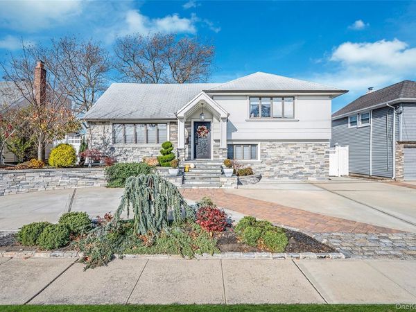 66 Virginia Avenue , Oceanside, NY 11572