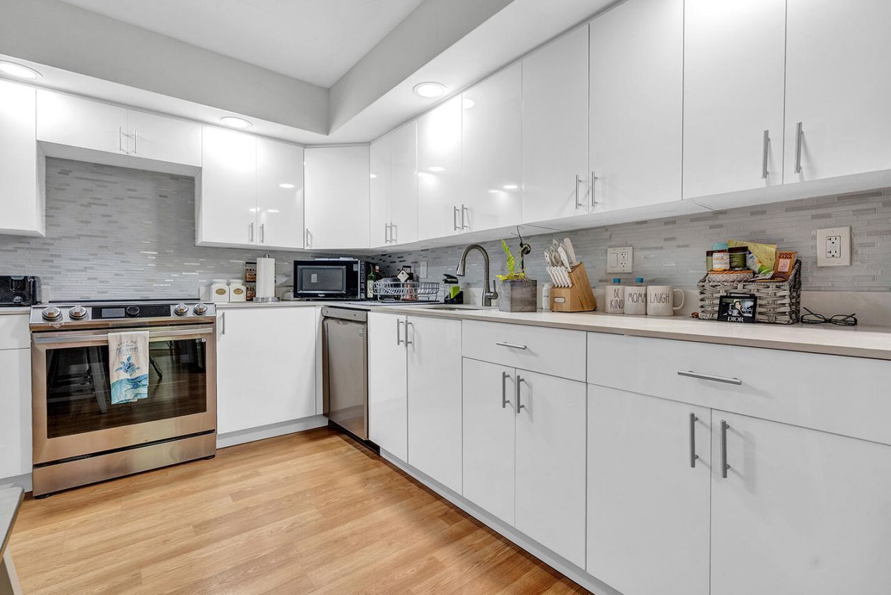 1904 S Ocean Drive, Unit 201, Hallandale Beach, FL 33009 Photo