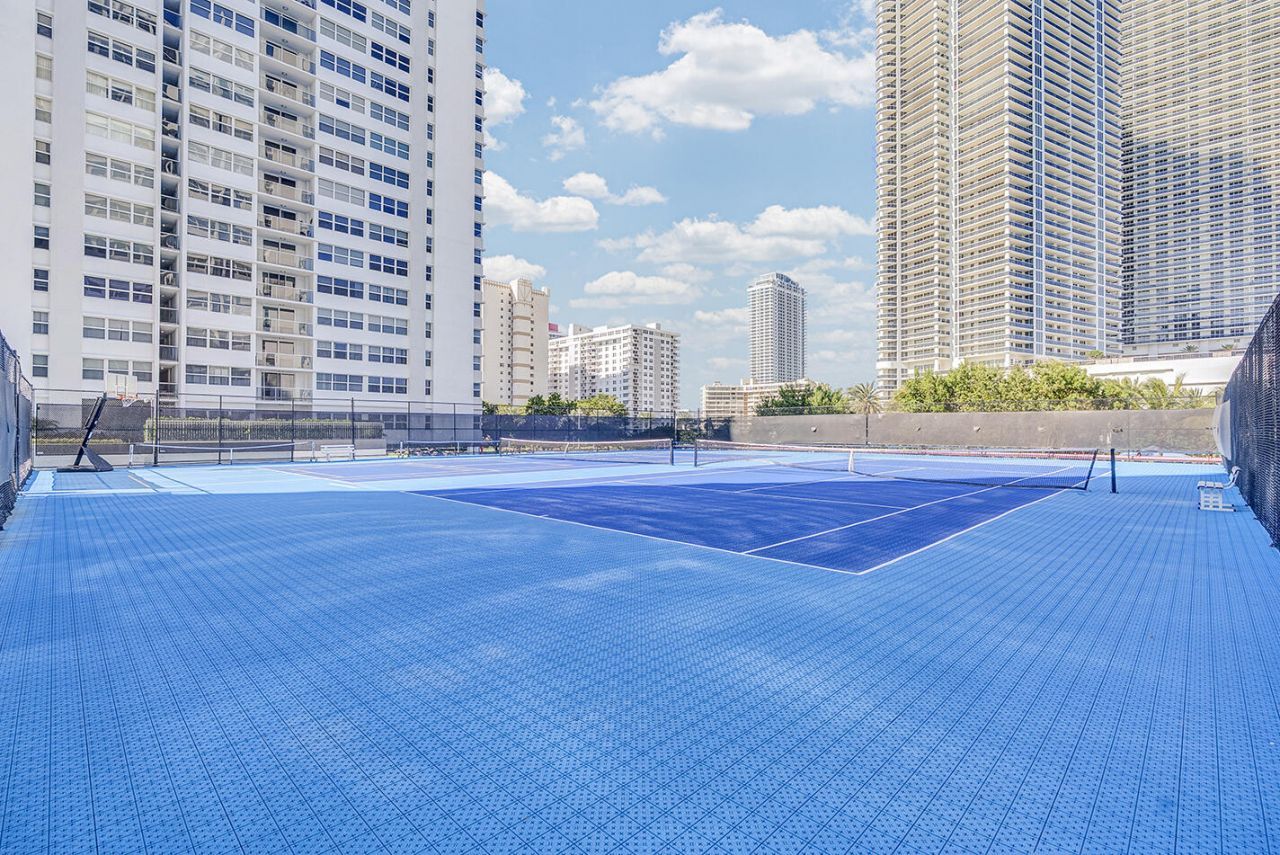 1904 S Ocean Drive, Unit 201, Hallandale Beach, FL 33009 Photo