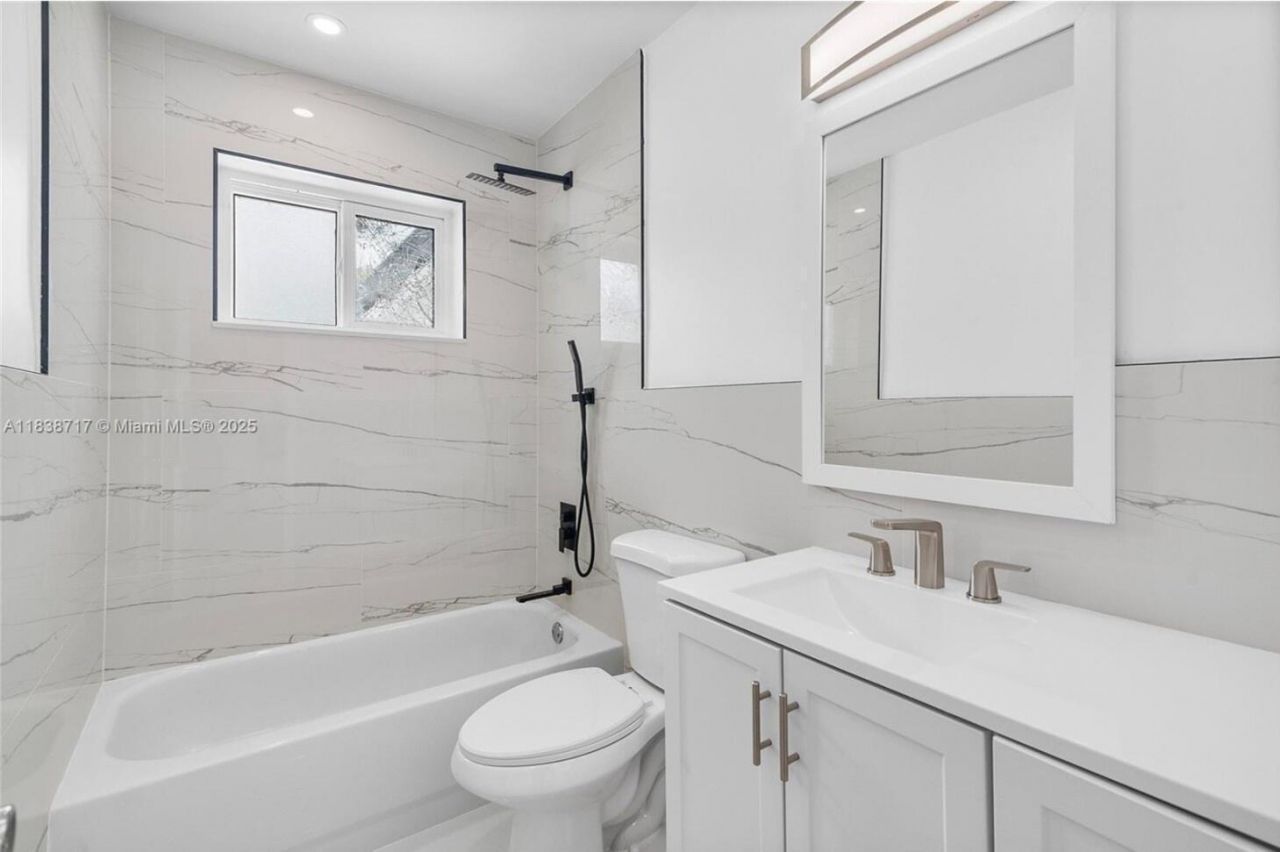 1124 Yale Drive, Hollywood, FL 33021 Photo