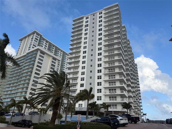 3850 Galt Ocean Dr, Unit 210, Fort Lauderdale, FL 33308