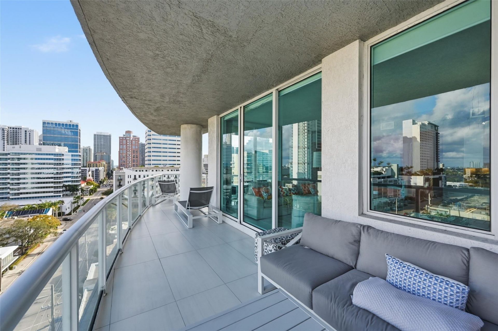 315 NE 3rd Avenue, Unit 1006, Fort Lauderdale, FL 33301 Photo