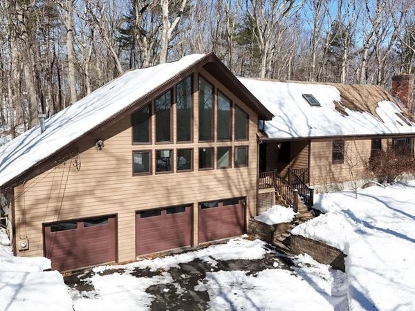6 Laurelwood Dr, Oxford, MA 01537