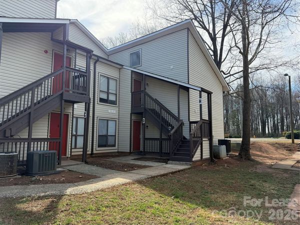 4617 Sharon Chase Drive, Unit H, Charlotte, NC 28215
