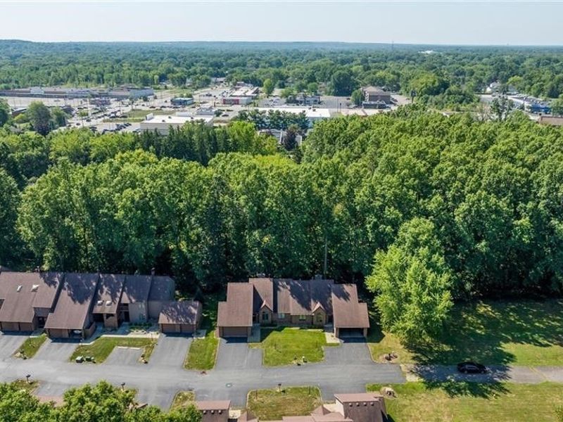 4464 Willowcreek Drive , Warren, OH 44484 Photo 26