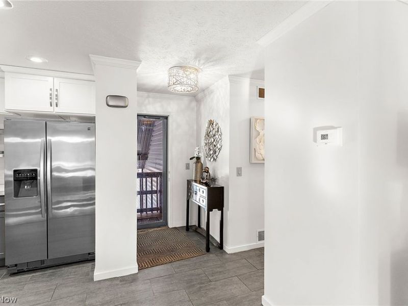 4464 Willowcreek Drive , Warren, OH 44484 Photo 6