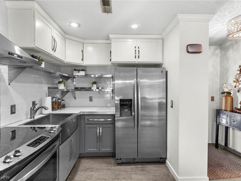 4464 Willowcreek Drive , Warren, OH 44484 Photo 7