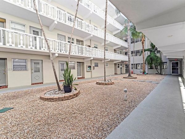 330 SE 2nd St , Unit 103G, Hallandale Beach, FL 33009