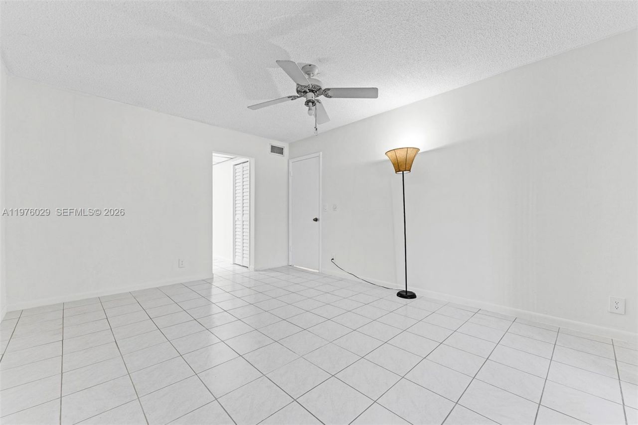 330 SE 2nd St , Unit 103G, Hallandale Beach, FL 33009 Photo