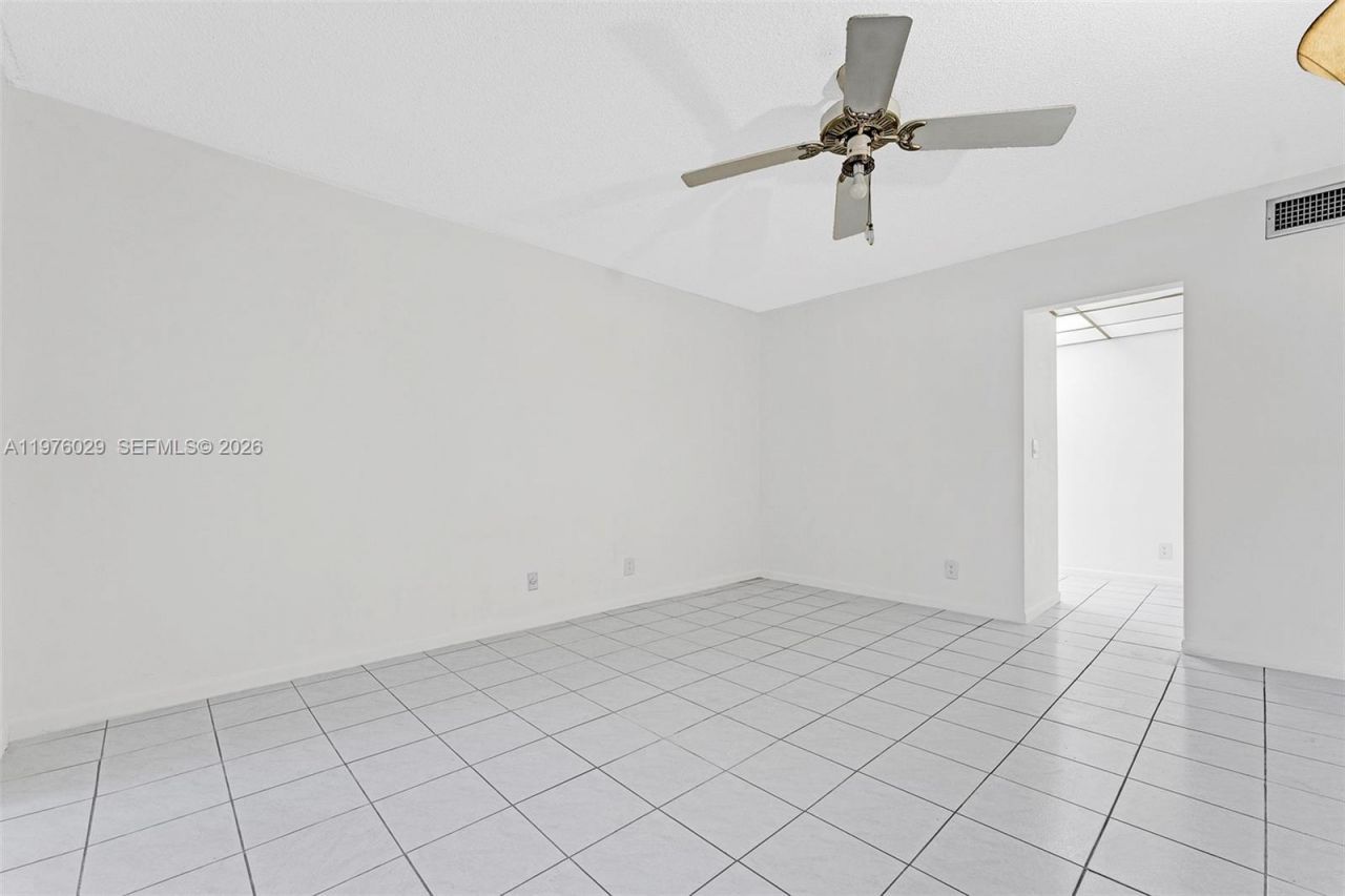 330 SE 2nd St , Unit 103G, Hallandale Beach, FL 33009 Photo