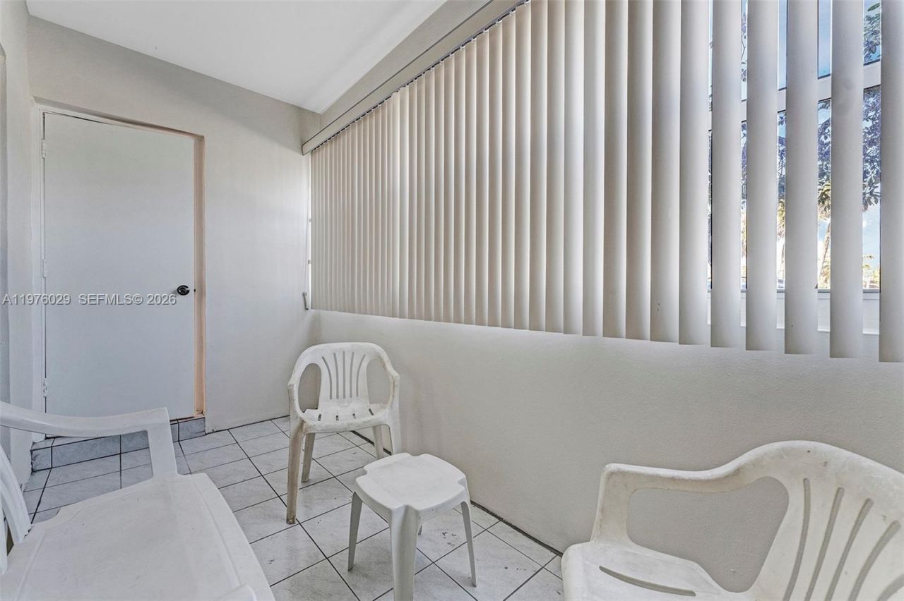 330 SE 2nd St , Unit 103G, Hallandale Beach, FL 33009 Photo