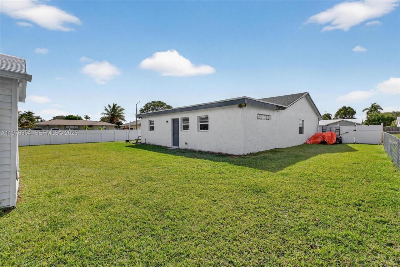 141 Eider Ct , Royal Palm Beach, FL 33411 Photo