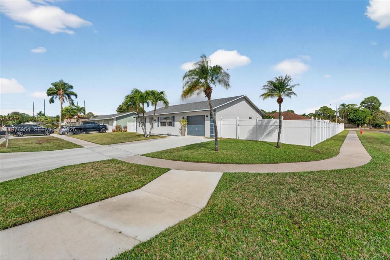 141 Eider Ct , Royal Palm Beach, FL 33411 Photo