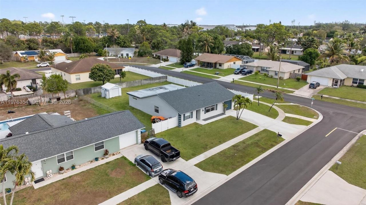 141 Eider Ct , Royal Palm Beach, FL 33411 Photo